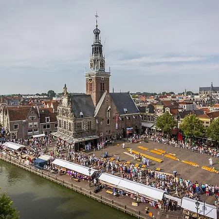 Familie Hotel & Apartments Alkmaar 3*