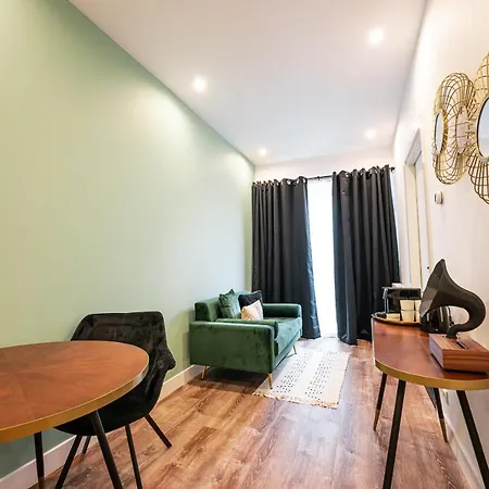 ホテル Familie & 3*