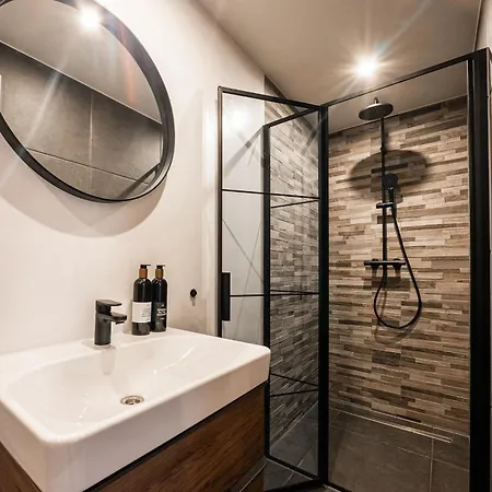 Familie & Ξενοδοχείο 3*