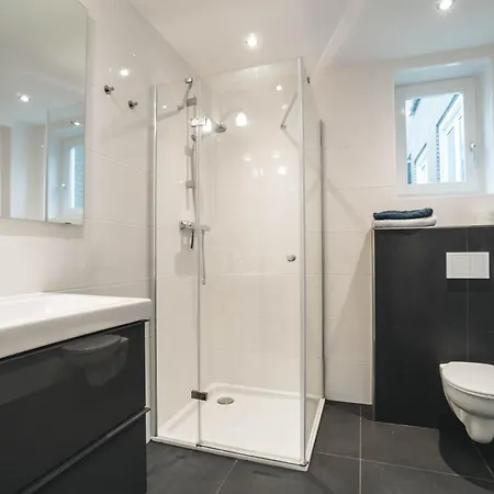 Familie & ホテル 3*